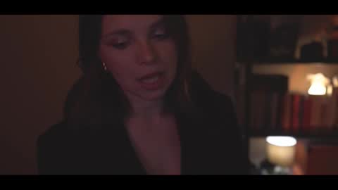 Snapshot of running_with_the_wolves chatting on October 4, 2025, 10:08 pm Elena online show from October 4, 2025, 10:08 pm