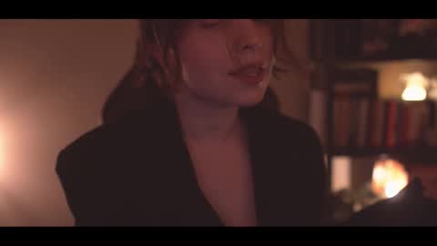 Elena online show from November 19, 2025, 10:43 pm