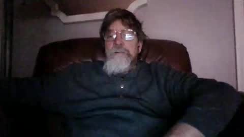 Snapshot of runningaround60 chatting on December 17, 2024, 3:17 am runningaround60 online show from December 17, 2024, 3:17 am