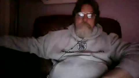 Snapshot of runningaround60 chatting on December 22, 2024, 3:22 am runningaround60 online show from December 22, 2024, 3:22 am