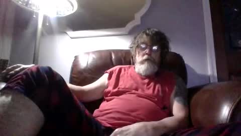 Snapshot of runningaround60 chatting on October 15, 2025, 1:50 am runningaround60 online show from October 15, 2025, 1:50 am