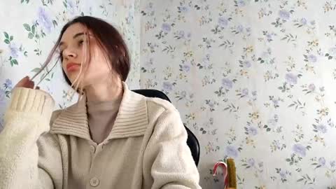 Snapshot of rusmedium chatting on April 11, 2026, 10:08 am Lisa and Vlad online show from April 11, 2026, 10:08 am