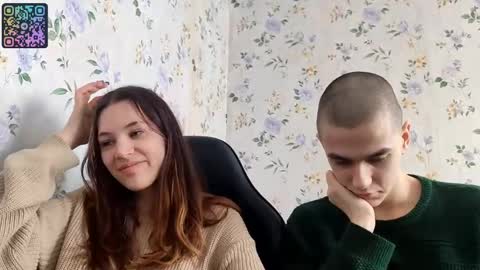 Snapshot of rusmedium chatting on April 22, 2026, 8:06 am Lisa and Vlad online show from April 22, 2026, 8:06 am