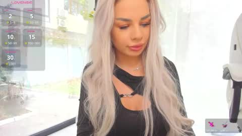 Snapshot of russian_ava chatting on October 27, 2025, 9:13 am Ava online show from October 27, 2025, 9:13 am