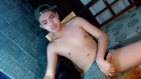 Snapshot of ruszel_xcx chatting on October 4, 2025, 5:22 pm ruszel_xcx online show from October 4, 2025, 5:22 pm