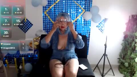 ruth_blue21 online show from October 4, 2025, 8:29 pm