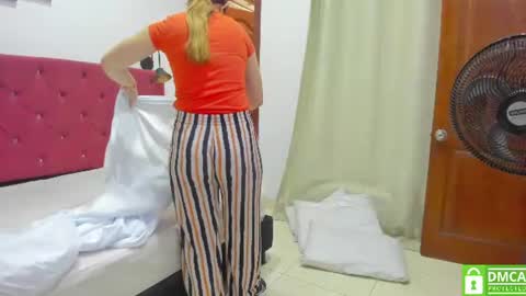 Snapshot of ruth_harvey chatting on July 4, 2026, 12:55 pm Ruth online show from July 4, 2026, 12:55 pm