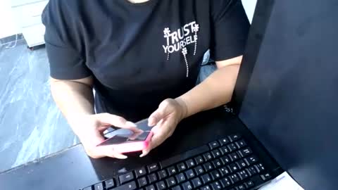 ruth_lov online show from June 27, 2026, 5:18 pm