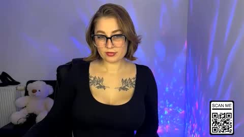 Nika online show from December 21, 2025, 7:54 pm