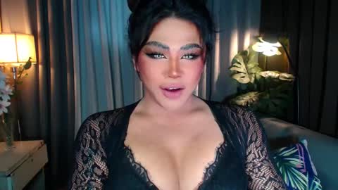 Snapshot of ruthlessmistressx chatting on March 5, 2025, 8:32 pm Samantha online show from March 5, 2025, 8:32 pm