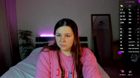 Snapshot of rutholiver chatting on December 12, 2024, 8:25 am Ruth GMT2 Mon 10 AM - 4 PM Tue 10 AM - 4 PM Thu 3-9 AM Fri 10 AM - 4 PM Sun 10 AM - 4 PM. online show from December 12, 2024, 8:25 am