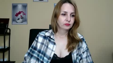 Snapshot of ruthpark chatting on May 18, 2026, 4:02 pm Ruth online show from May 18, 2026, 4:02 pm