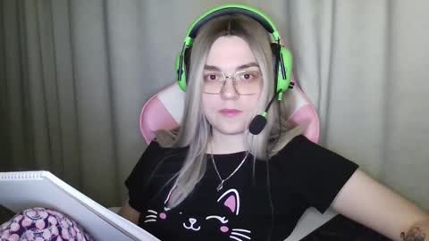 Tanyushka online show from February 4, 2026, 6:36 pm