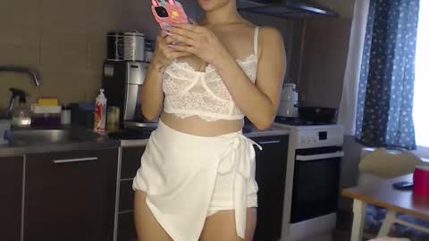 ruxandradanny online show from October 9, 2025, 6:33 am