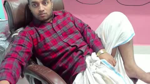 rwb17 online show from November 15, 2025, 10:23 am