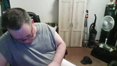 Snapshot of rwzar_1965 chatting on June 18, 2026, 4:57 am rwzar_1965 online show from June 18, 2026, 4:57 am