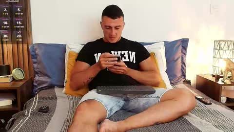 Sr Coast online show from April 25, 2026, 11:46 pm