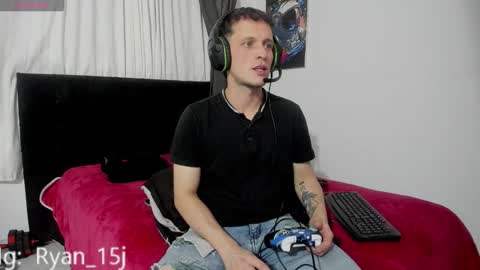 Snapshot of ryan15_ chatting on October 2, 2025, 2:07 am Ryan 15 online show from October 2, 2025, 2:07 am