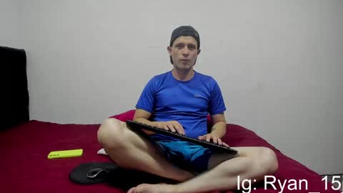 Snapshot of ryan15_ chatting on April 30, 2026, 12:39 am Ryan 15 online show from April 30, 2026, 12:39 am