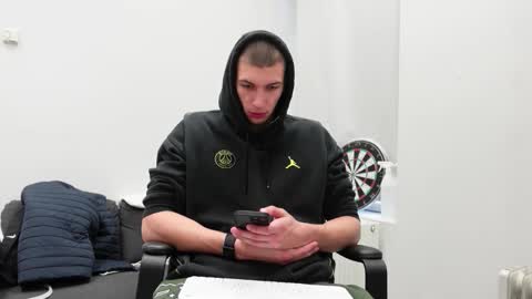 Snapshot of ryan_dozer chatting on October 4, 2025, 5:49 am RYAN DOZER online show from October 4, 2025, 5:49 am