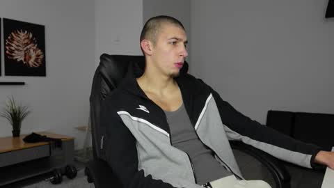 Snapshot of ryan_dozer chatting on October 26, 2025, 8:20 am RYAN DOZER online show from October 26, 2025, 8:20 am