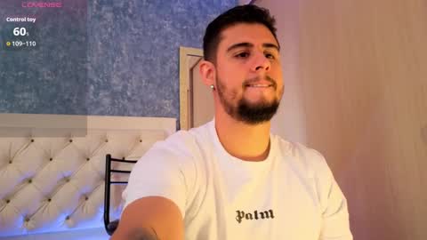 Snapshot of ryan_evanns chatting on September 10, 2025, 12:38 pm R Y A N online show from September 10, 2025, 12:38 pm
