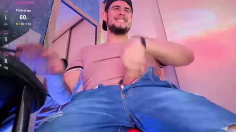 Snapshot of ryan_evanns chatting on September 19, 2025, 2:40 pm R Y A N online show from September 19, 2025, 2:40 pm