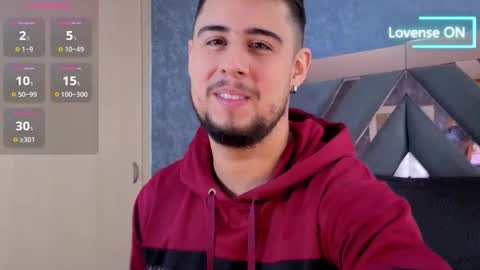 Snapshot of ryan_evanns chatting on October 10, 2025, 12:59 pm R Y A N online show from October 10, 2025, 12:59 pm