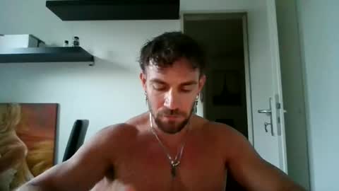 ryan_fit100 online show from September 16, 2025, 5:03 pm