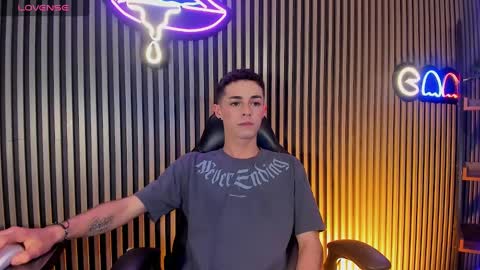 Snapshot of ryan_sailor chatting on September 23, 2025, 10:35 pm RYAN online show from September 23, 2025, 10:35 pm