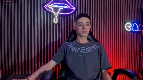 Snapshot of ryan_sailor chatting on October 14, 2025, 10:32 pm RYAN online show from October 14, 2025, 10:32 pm