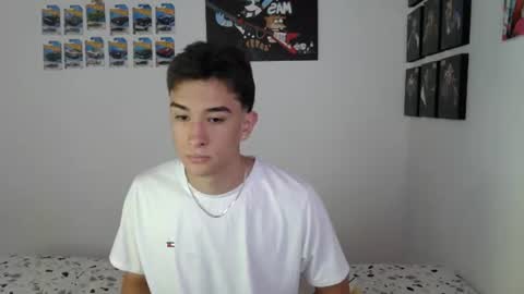 Snapshot of ryan_valentine17 chatting on June 14, 2026, 5:37 pm ryan online show from June 14, 2026, 5:37 pm