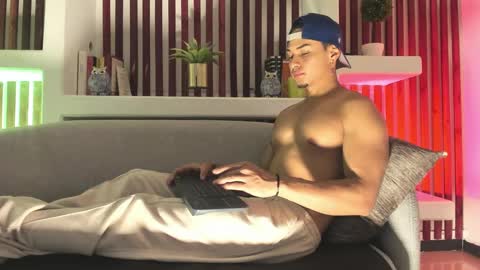 Snapshot of ryangreys01 chatting on September 30, 2025, 4:06 am Ryan online show from September 30, 2025, 4:06 am