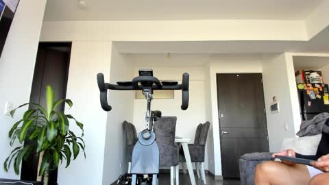 Snapshot of ryanjhonston chatting on April 1, 2026, 12:06 pm Ryan online show from April 1, 2026, 12:06 pm