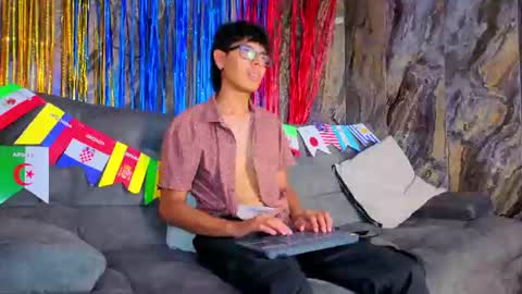 ryann_wolf online show from June 13, 2026, 8:51 pm