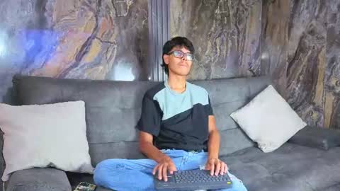 ryann_wolf online show from July 6, 2026, 8:22 pm