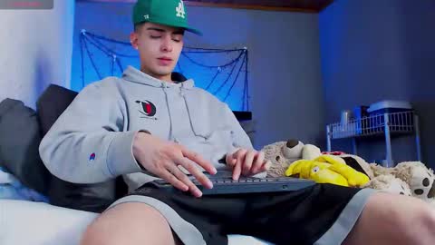 Ryannhill  online show from January 15, 2026, 8:30 am