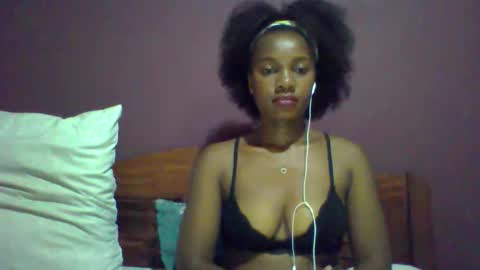 Snapshot of rycie chatting on October 24, 2025, 9:11 pm Rycie online show from October 24, 2025, 9:11 pm