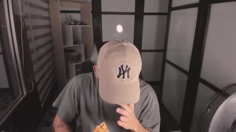 ryderstone_ online show from October 30, 2025, 4:25 am