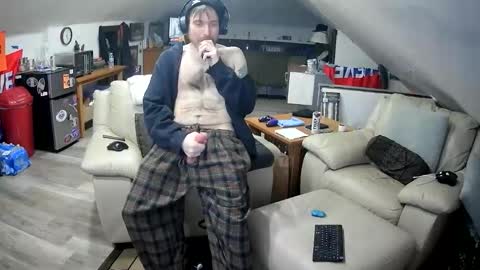 Snapshot of ryis2high chatting on December 23, 2025, 10:02 am Ryis2High online show from December 23, 2025, 10:02 am