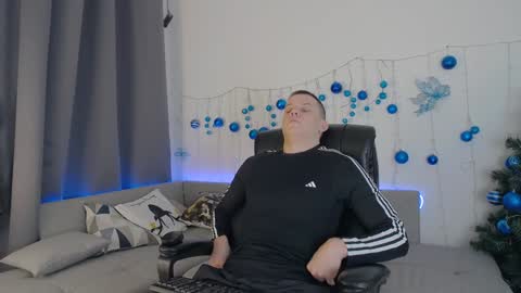 ryker_rr online show from December 24, 2024, 6:11 am