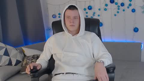 ryker_rr online show from December 25, 2024, 10:39 am