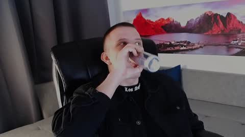 ryker_rr online show from January 10, 2025, 2:02 pm