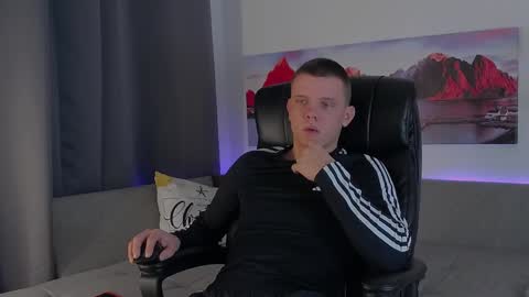 ryker_rr online show from January 17, 2025, 10:45 pm