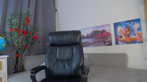 ryker_rr online show from February 10, 2025, 2:19 am