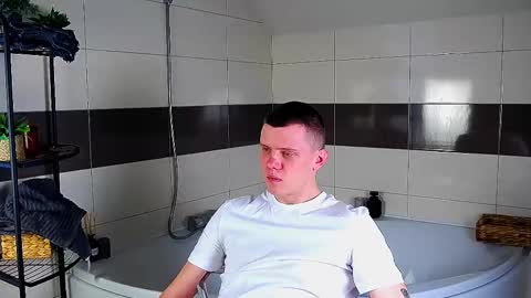 ryker_rr online show from February 15, 2025, 1:16 pm