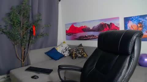 ryker_rr online show from February 24, 2025, 1:02 am