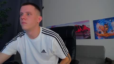 ryker_rr online show from March 8, 2025, 2:19 pm