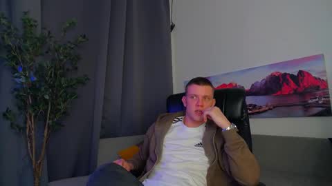 ryker_rr online show from March 8, 2025, 7:31 pm