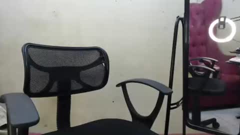 Snapshot of rylle_asian chatting on February 7, 2026, 3:27 pm rylle_asian online show from February 7, 2026, 3:27 pm